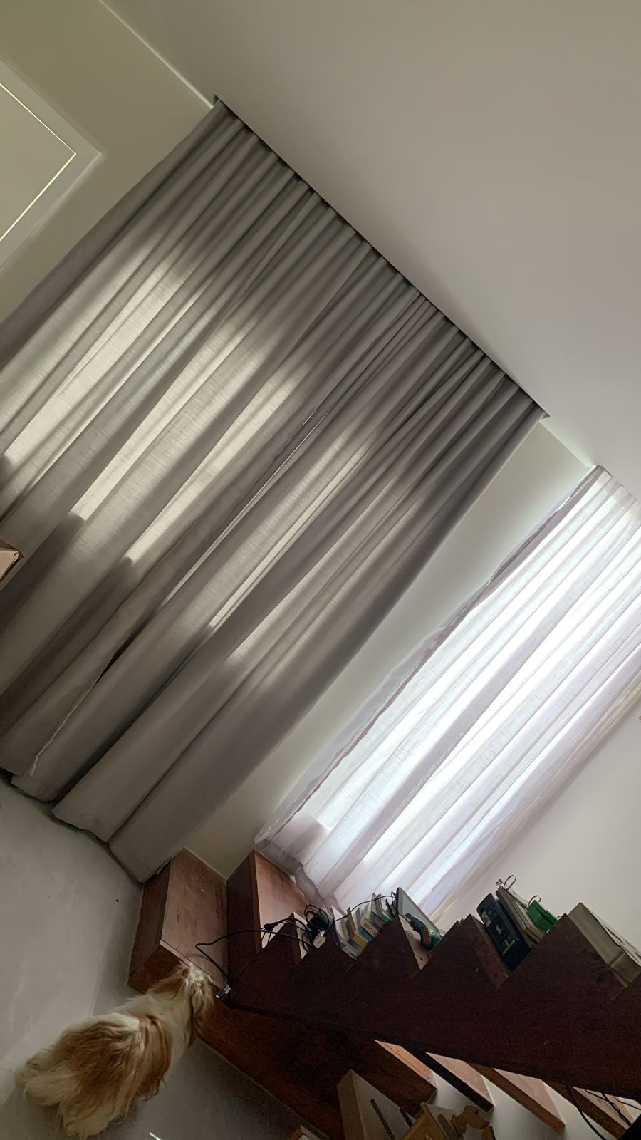 Cortina de Gaze de Linho Cinza com Forro Blackout 70% branco gelo - Para Varão Simples com ilhós imbuia ( Cliente Priscila ) ( D )