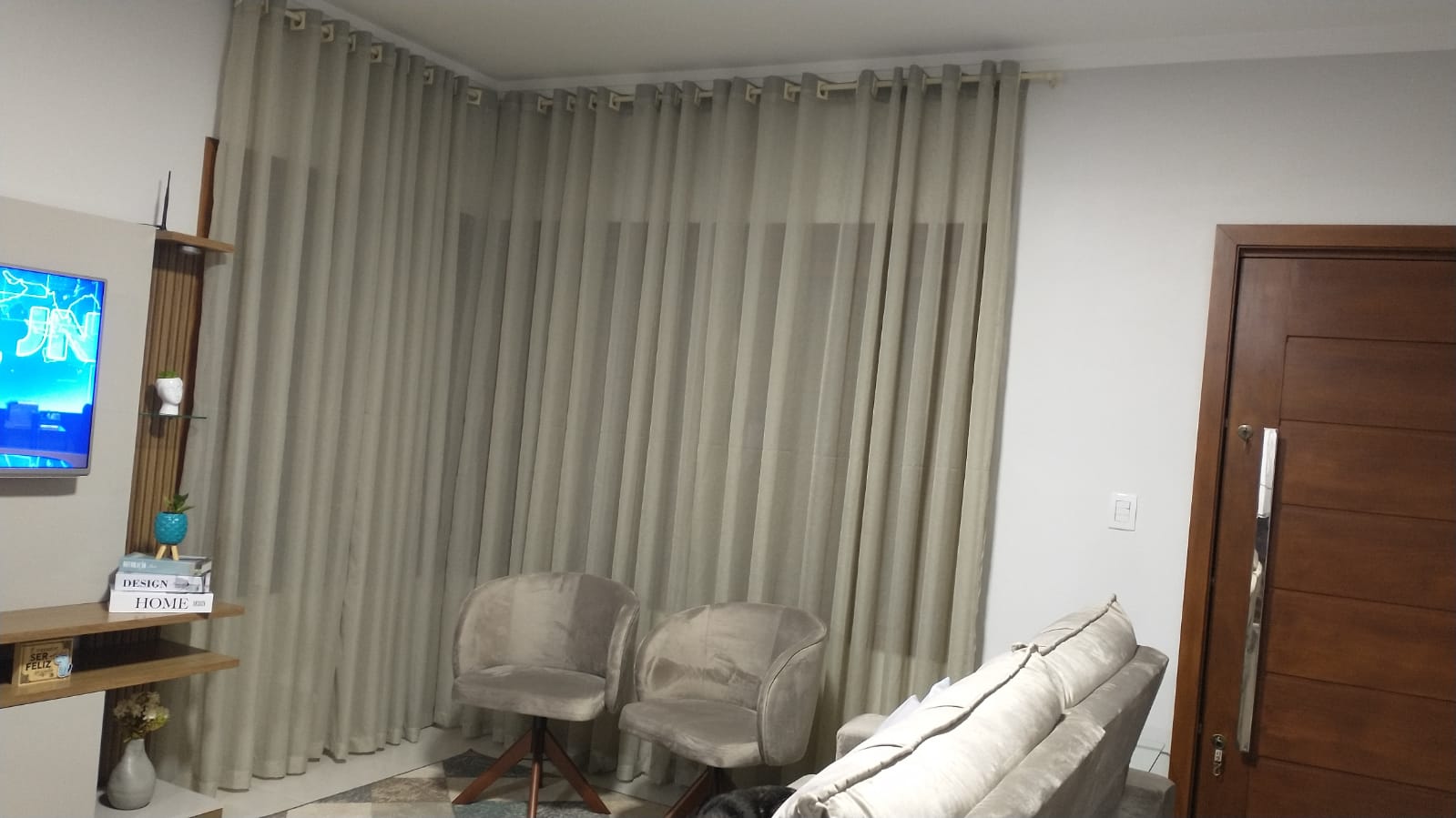 Cortina de Voil Cross bege com Forro Microfibra bege - Para Varão Simples com ilhos 5,40 x 2,90 ( Cliente Renata ) ( D )