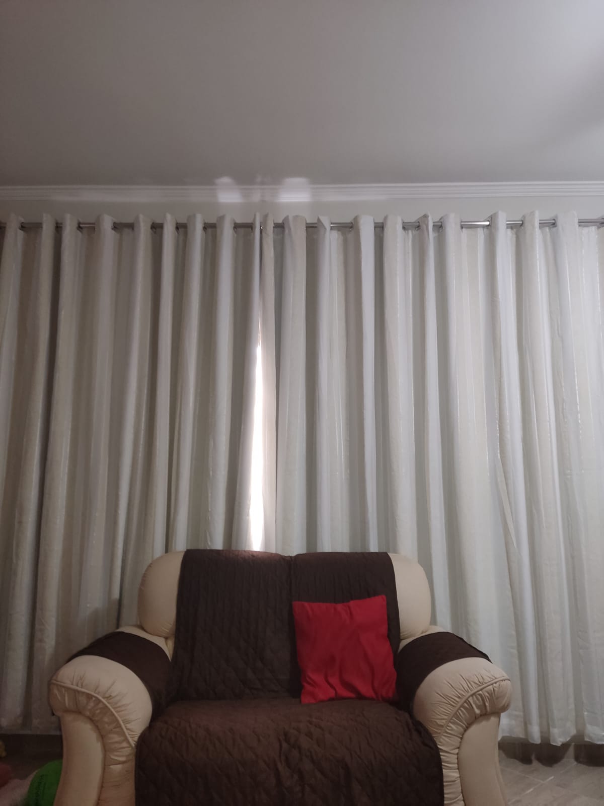 Cortina de Voil Liso perola com Forro Blackout 100% Off White - Para Varão Simples com ilhós Marfim 6,00 x 2,50 ( Élica ) ( D )