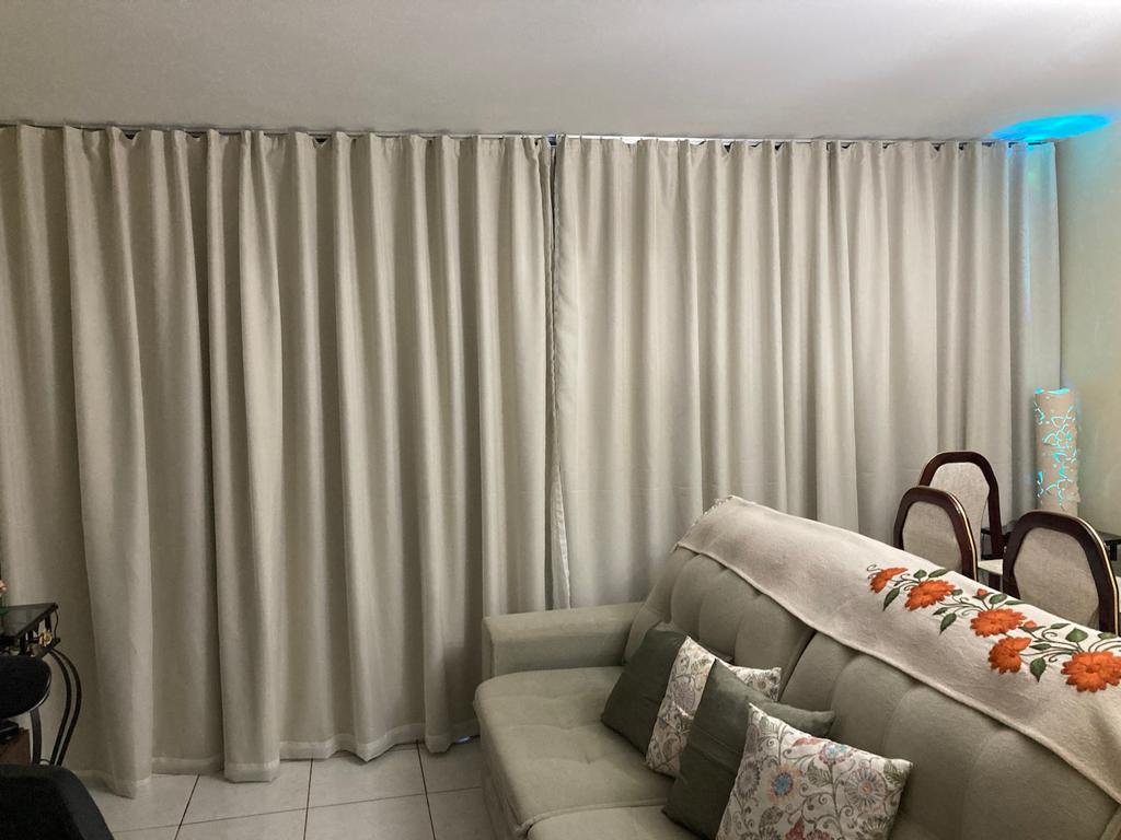 Cortina de voil liso perola com forro de blackout 70% bege para varão com illhos cromado 10,00 x 2,25 ( Cliente Cristiana ) ( D )