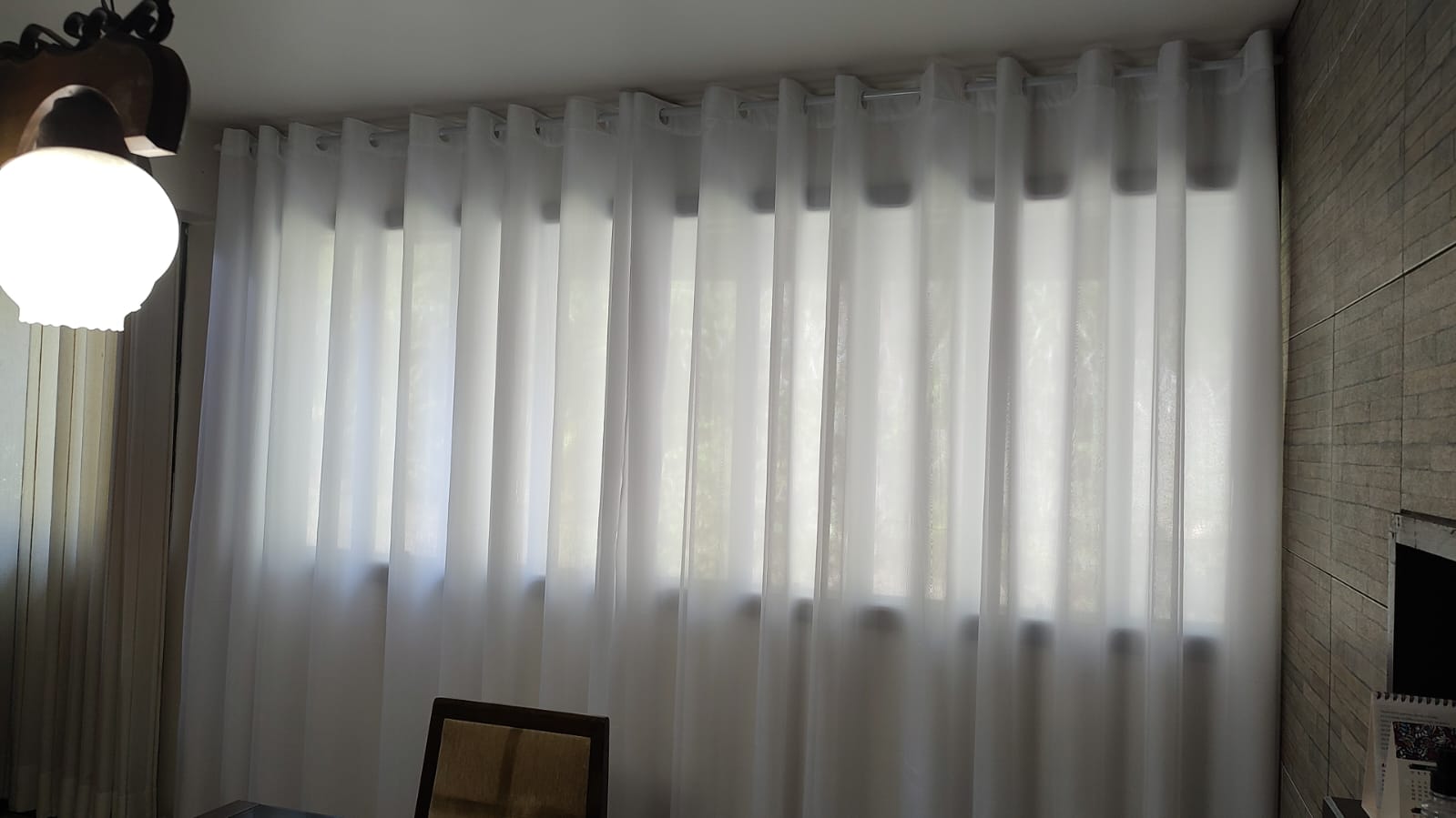 Kit 3 cortinas voil liso branco com microf branco 1 - 7,00x2,40 // 2- 3,00x2,20 - Para varão simples ilhós cromado (D)