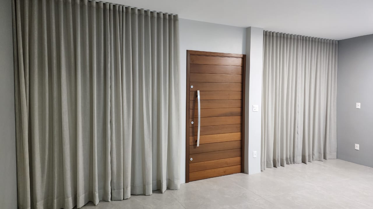 Kit de 2 Cortinas de Gaze de linho cinza com Forro Blackout 70% cinza - Para Trilho Suisso Max SIMPLES ( cliente Luciana ) ( D )