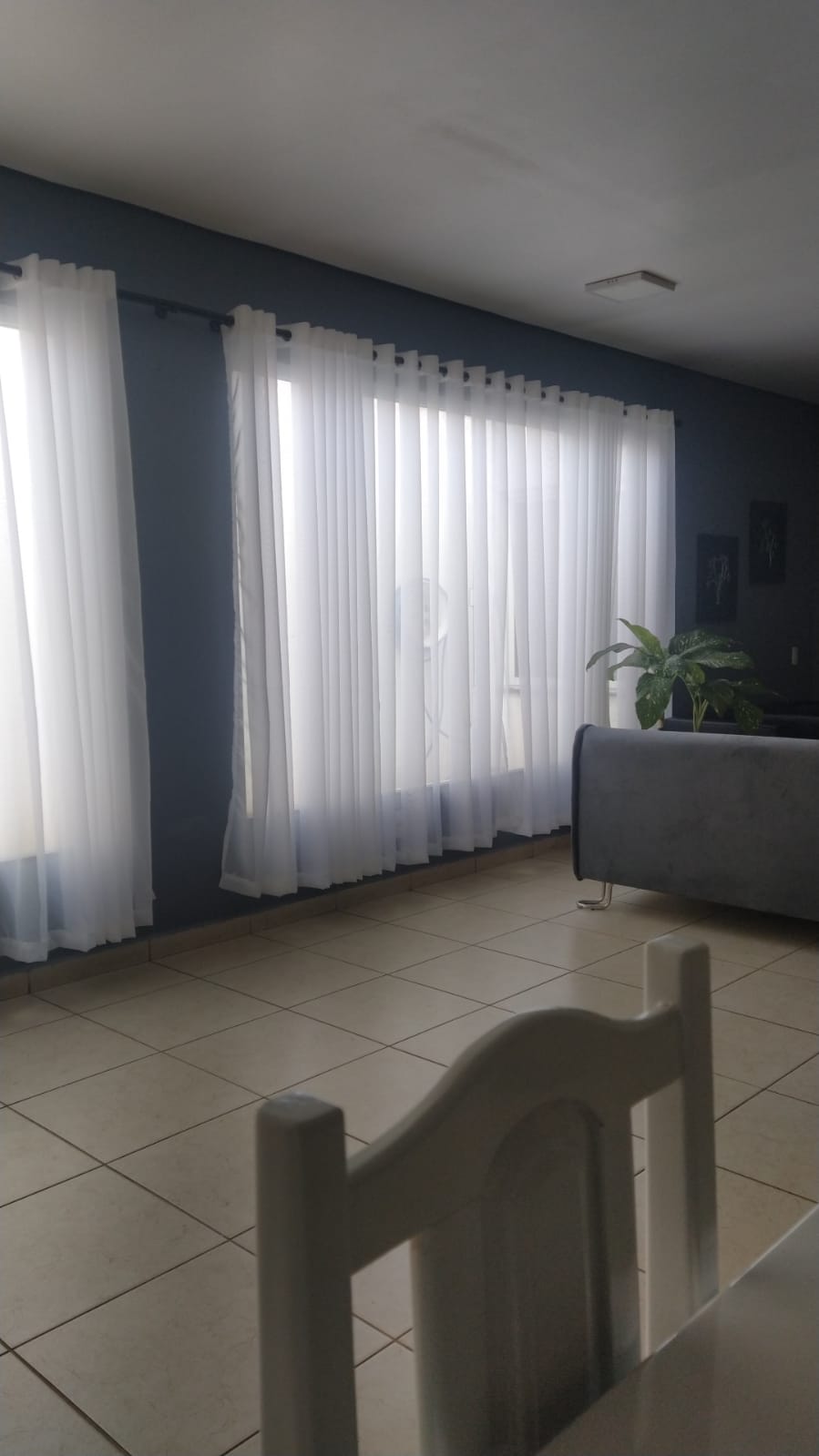 Kit de 2 cortinas de Voil liso branco sem forro para varão simples com ilhós branco ( Cliente Gisele ) ( D ) 