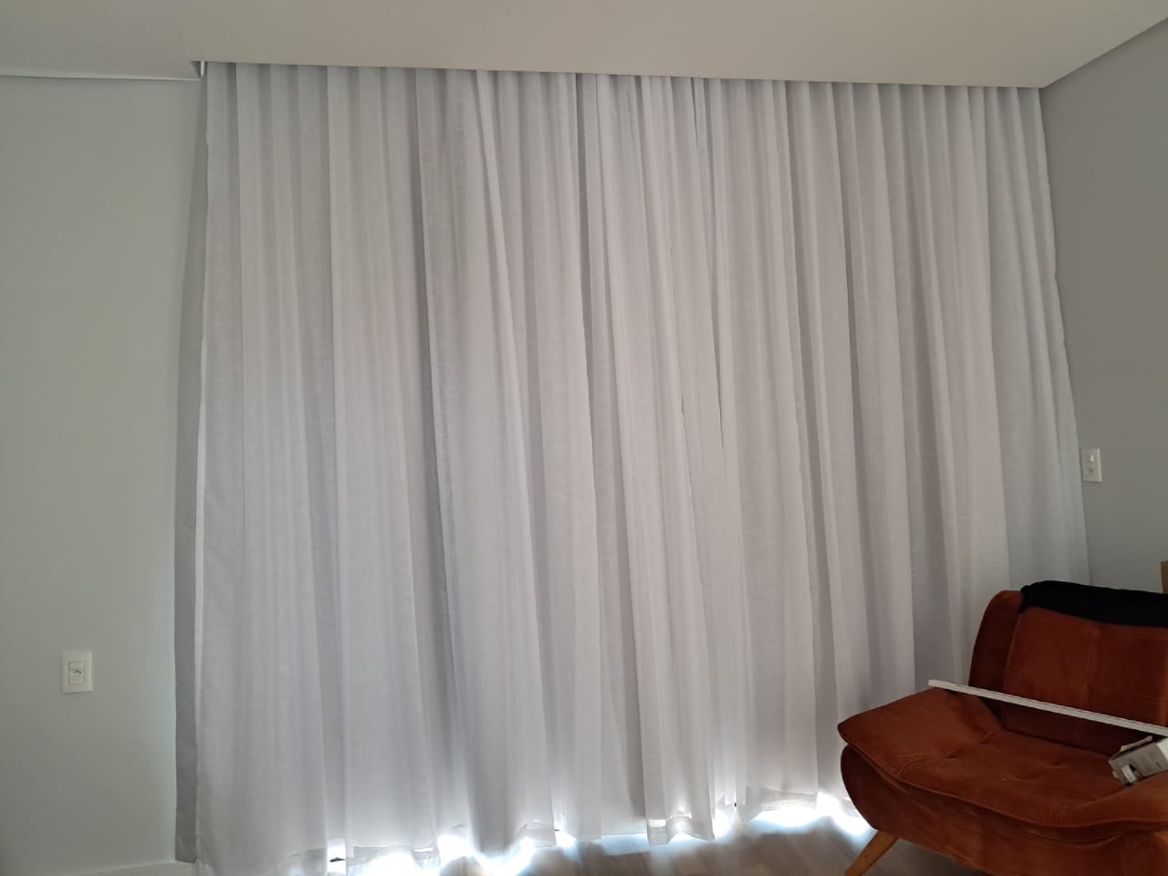 Kit de 3 Cortinas de Gaze de Linho Off White com Forro Blackout 100% Off White - Para Trilho Suisso Max Simples Cliente Ana Laura ( D )