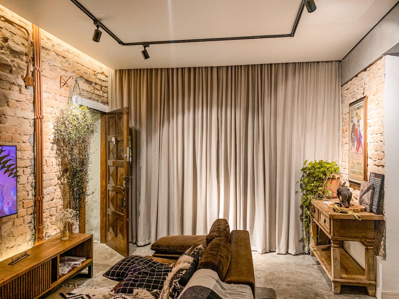 Kit de 4 Cortinas de Gaze de Linho bege com forro Blackout 70%bege - Para Varão Simples com ilhós cromado ( D )