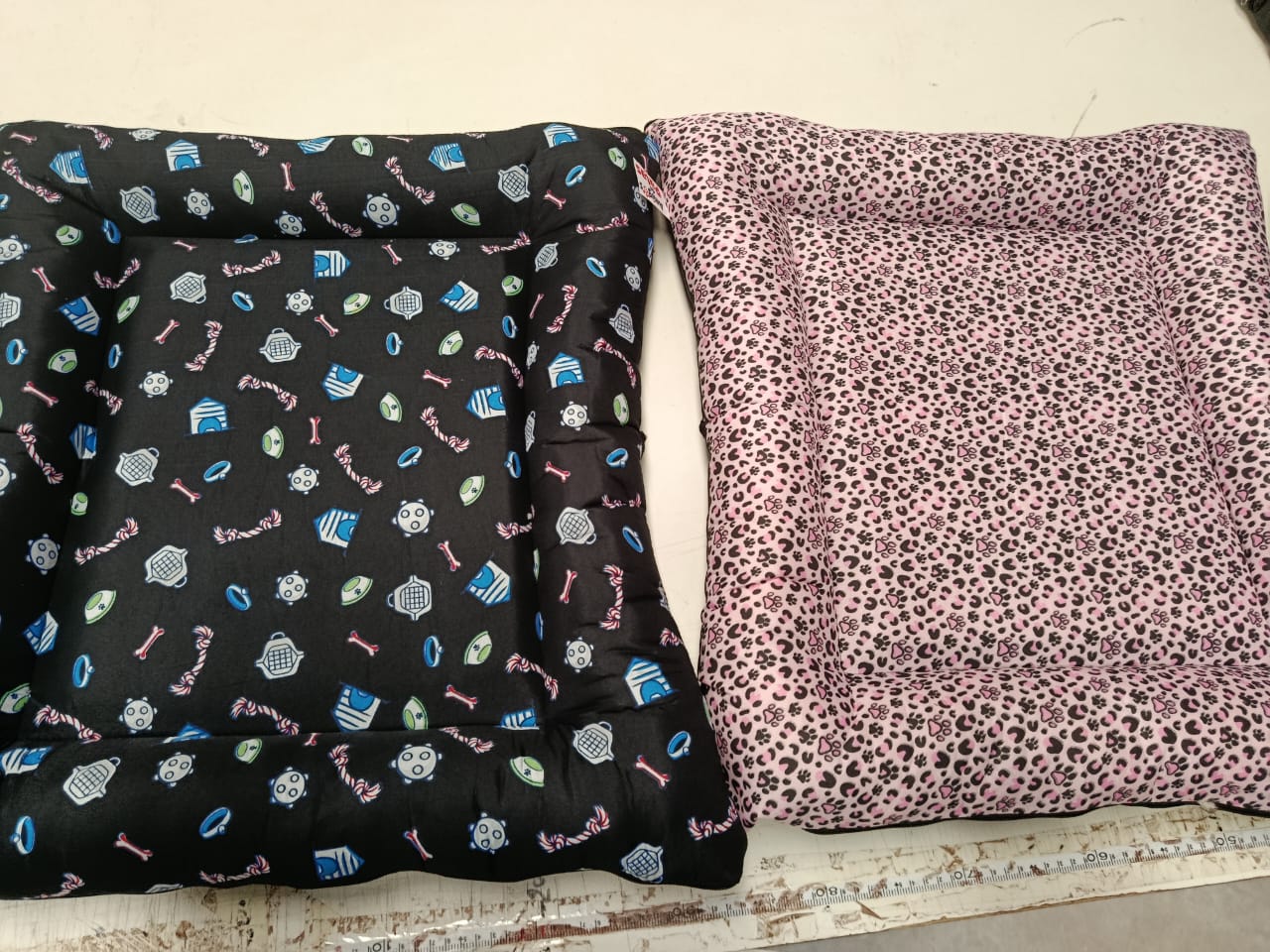 Tecido blackout 100% mais 1 cama Pet P e uma cama Pet M _ Cliente Angelica ( D )